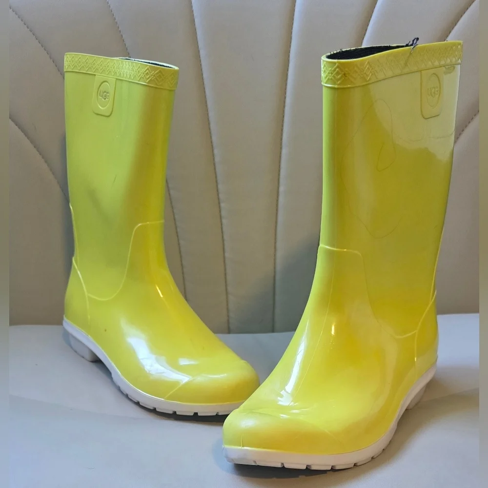 UGG Boots  Sienna Rain Mid Calf Waterproof Yellow Womens size US 8/mens Size 6 - Picture 2 of 14